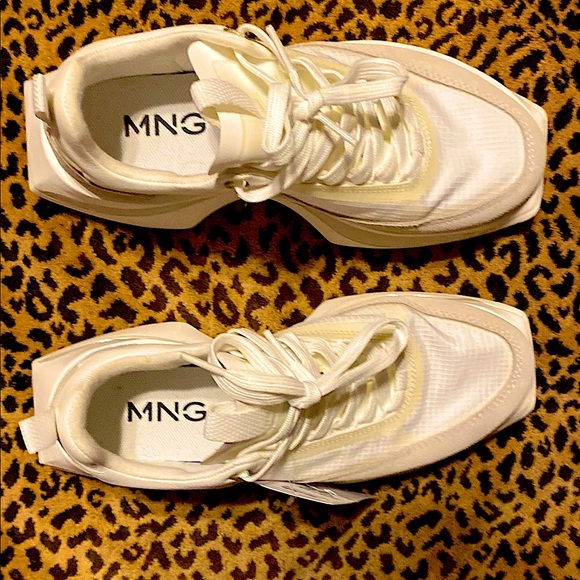 MBG Shoes - MNG- NWT Cream and White Sneakers with Breathable Mesh with a FREE gift 🎁